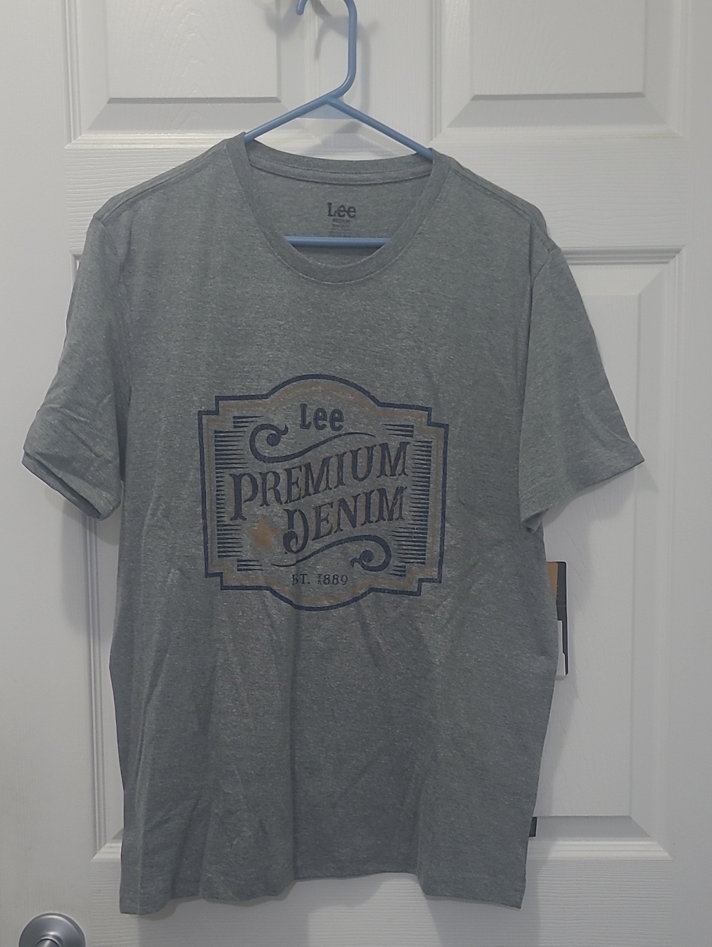 Lee Men's Short-Sleeve Graphic Tee in Heather Gray with Navy Print